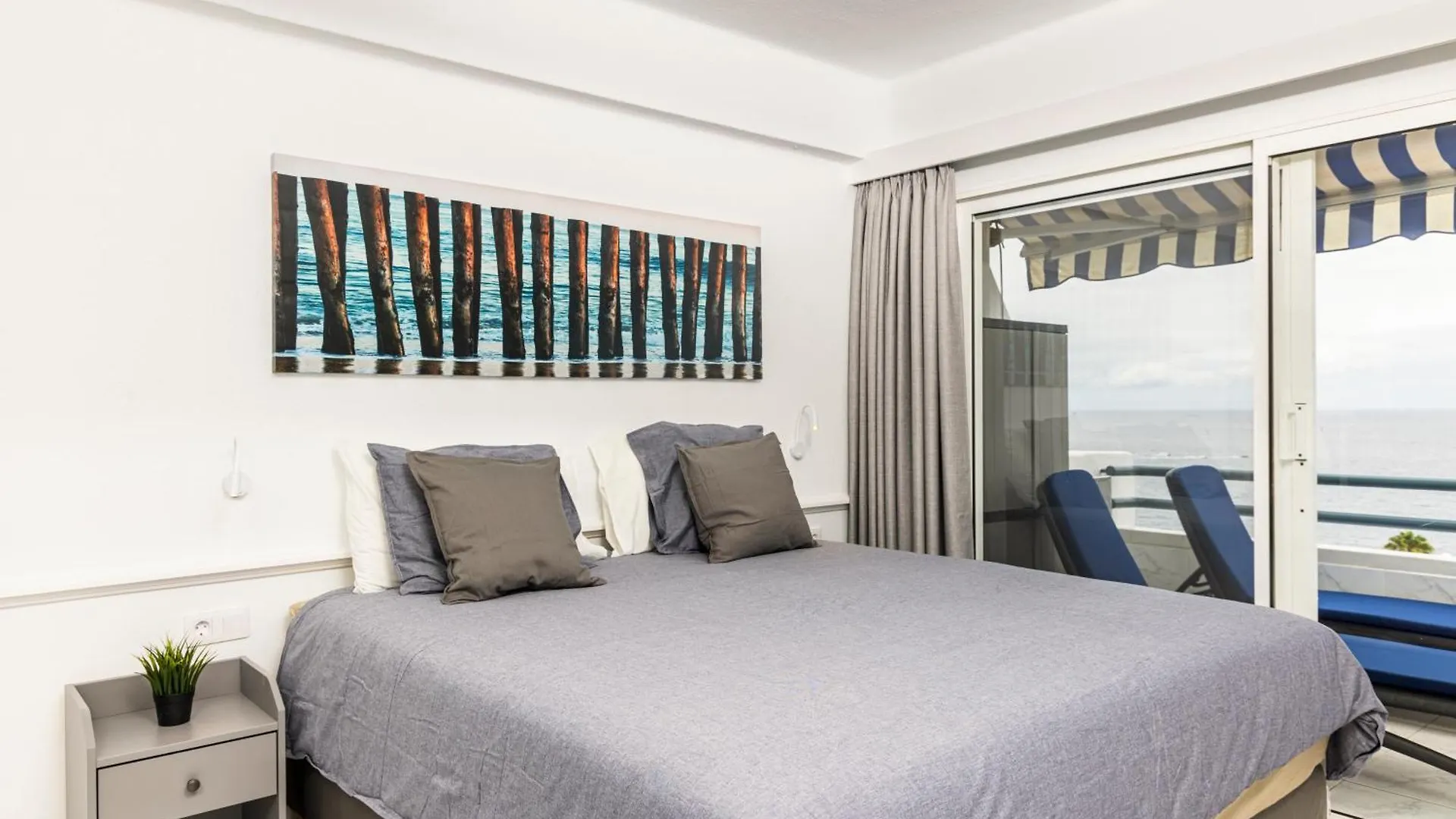 Wonderful Sea View Apartment أذيخي
